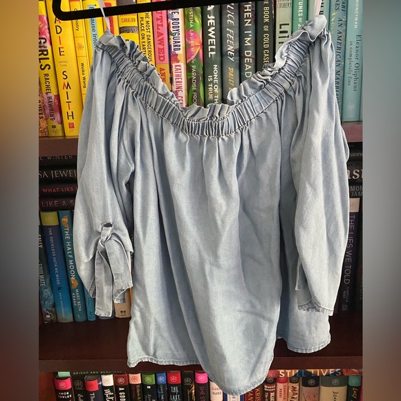 Korye Tops - Korye Chambray Top